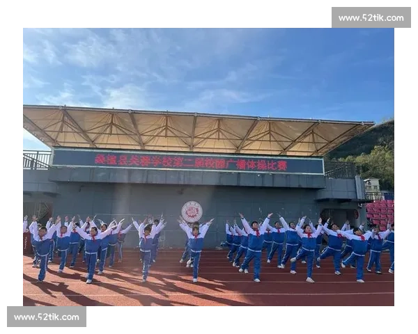 在青春律动中绽放团结力量的课间操比赛精彩瞬间记叙与校园成长回忆 在青春律动中绽放团结力量的课间操比赛精彩瞬间记叙与校园成长回忆